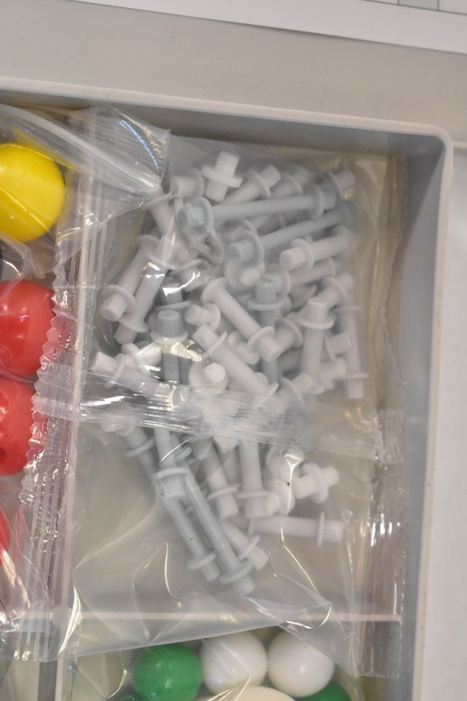 Organic Molecular Structure Model Ball & Stick Scale Student 122 Piece XMM-005