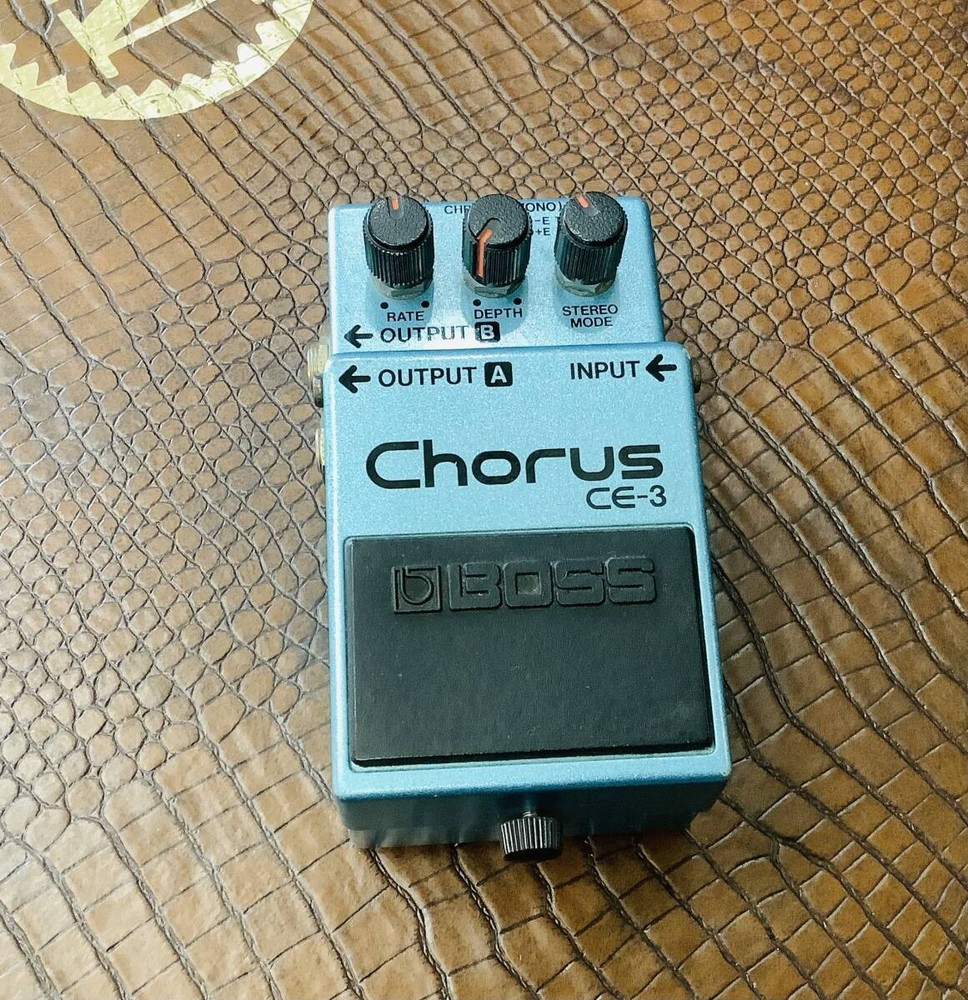 BOSS CE-3 Chorus BOSS chorus effector necessary for spatial sounds