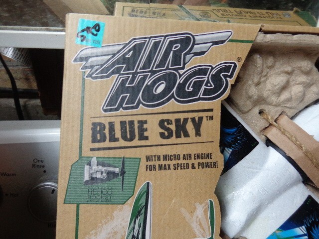 AIR HOGS BLUE SKY PRESSURE PLANE SPIN MASTER NEW