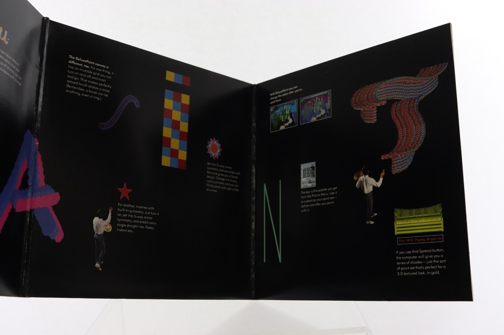 Deluxe Paint Commodore Amiga Electronic Arts 1985