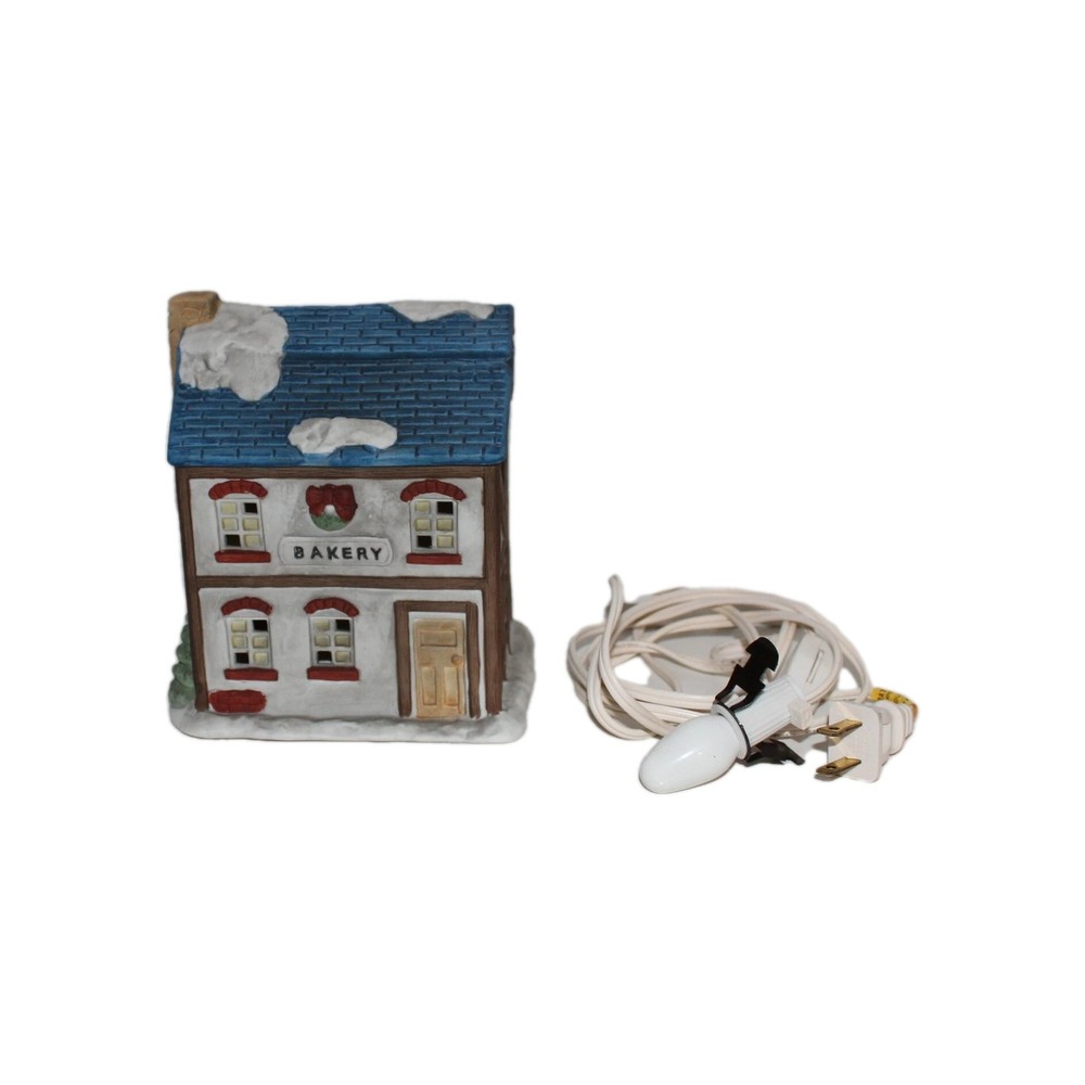 Vintage Memories Collection Village Bakery Lighted Original Box