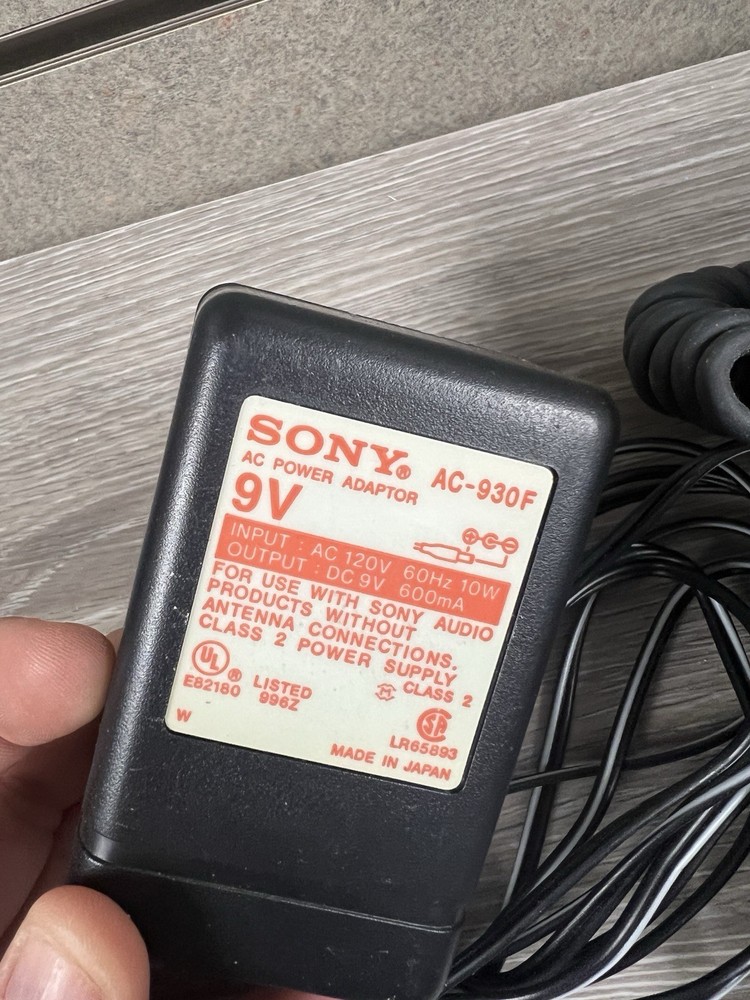 Sony M-2000 Microcassette Cassette Dictator/Transcriber / Recorder