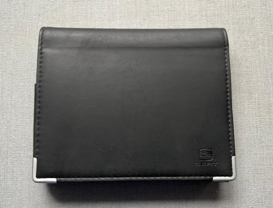 SEAT OWNERS HANDBOOK MANUAL DOCUMENT SERVICE WALLET - EMPTY