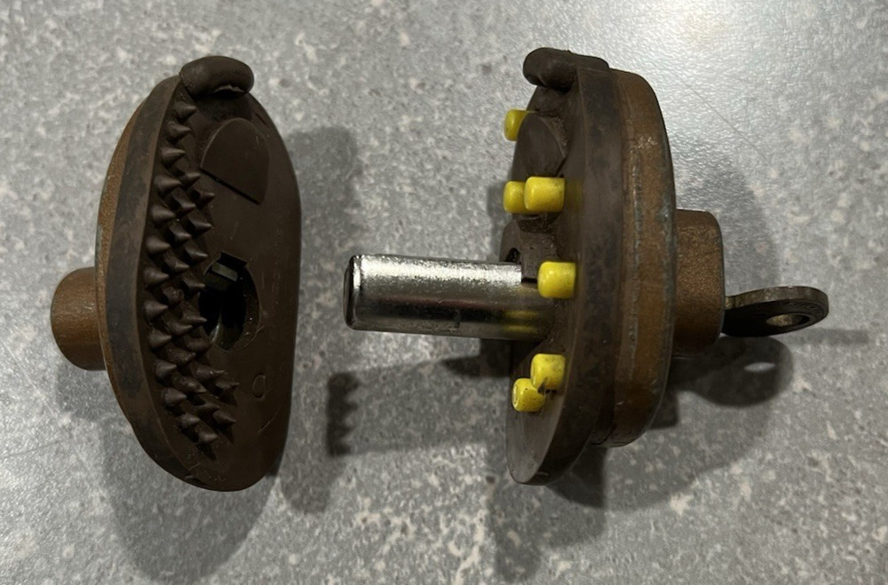 Vintage Master Lock, Two-Piece Trigger Lock with Key