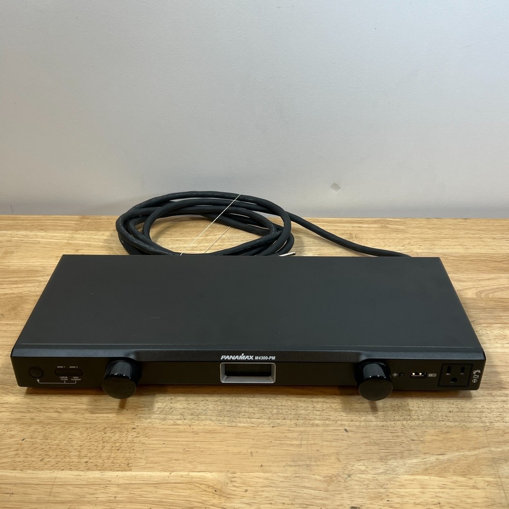 Panamax M4300-PM/9 Outlet Power Line Conditioner & Surge Protector/Tested