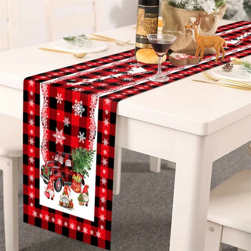 Traditional Christmas Tree Design Table Runner for Holiday Dining Ambiance