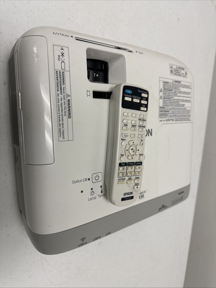 Epson PowerLite X39 LCD Projector 