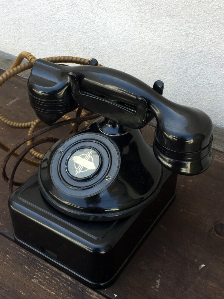 Monophone no dial Automatic Electric Company with working Ringer Box set.