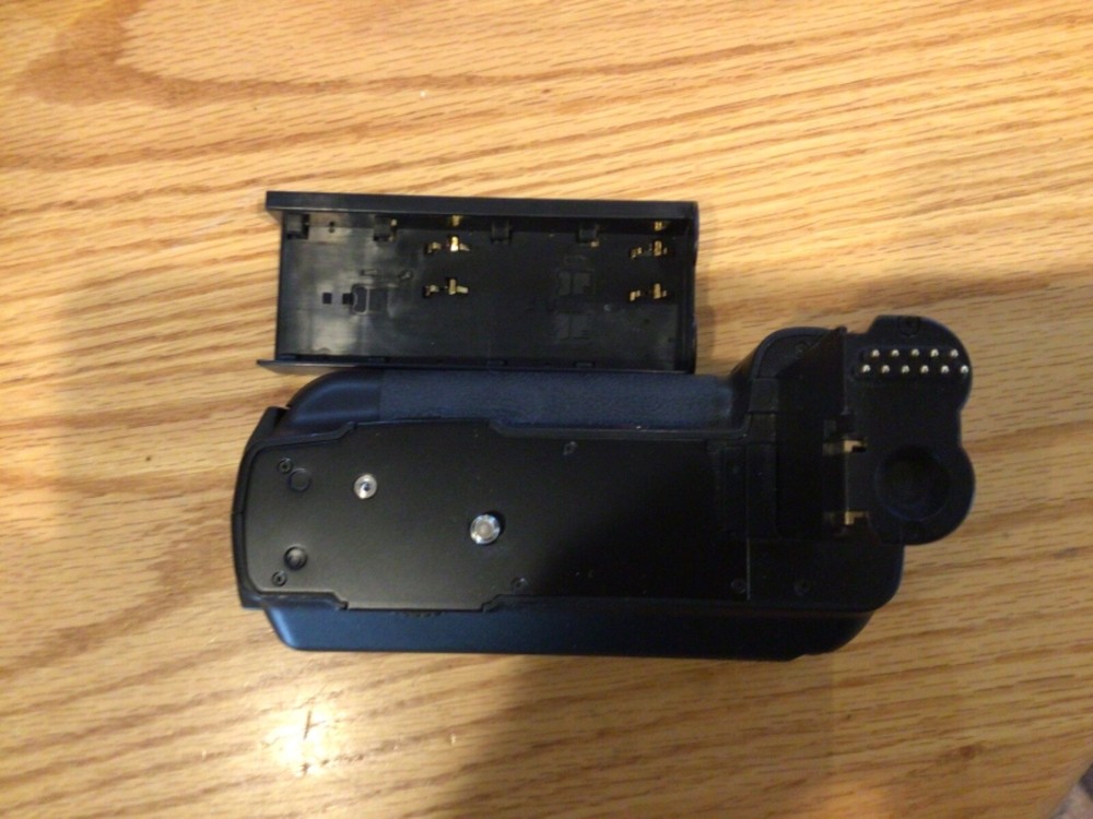 C5DS Battery Grip forEOS 5 D DSLR Camera
