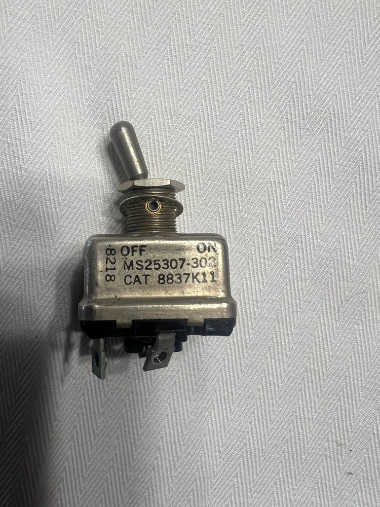 Switch toggle MS25307-302