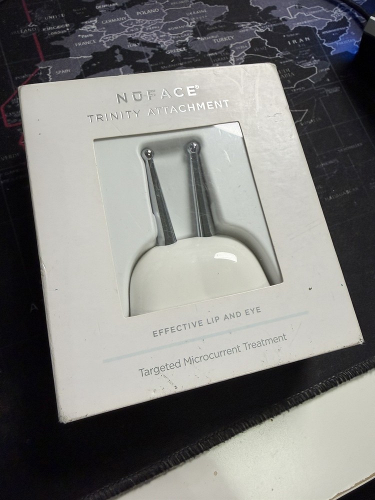 NuFACE® TRINITY ATTACHMENT EFFECTIVE LIP AND EYE