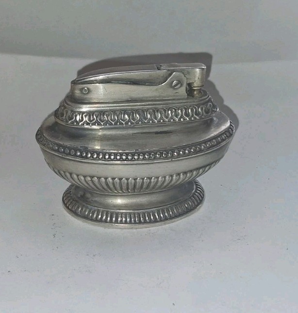 VINTAGE RONSON QUEEN ANN TABLE LIGHTER WORKS