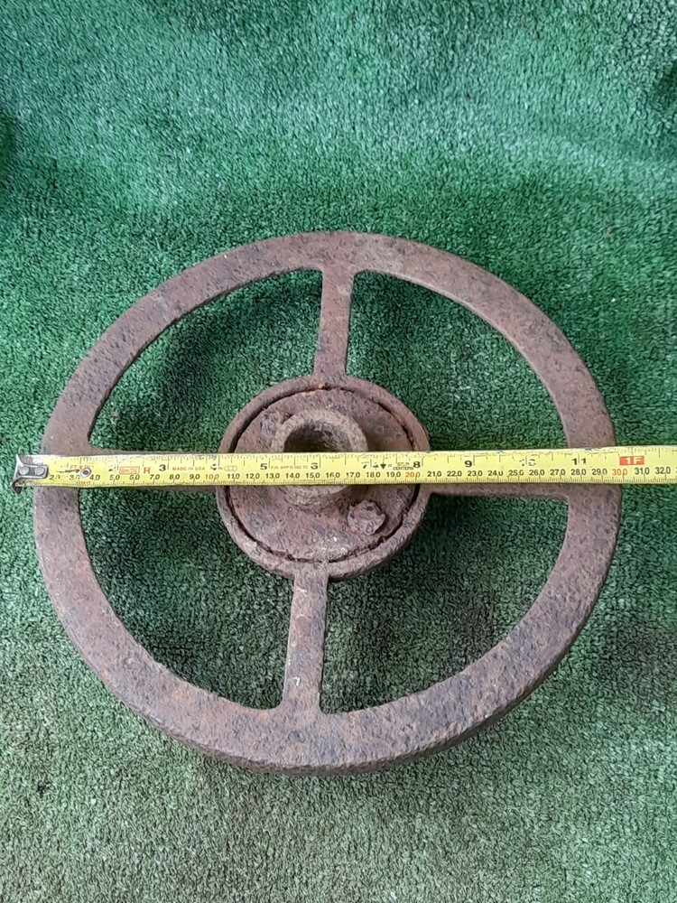 Cast Iron Wheel (23)