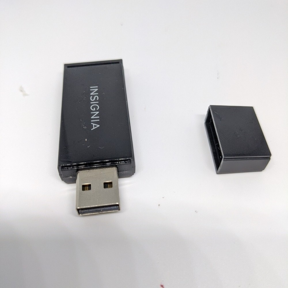 INSIGNIA SD MicroSD Memory Card Reader USB 2.0 Plug and Play Black - Tested