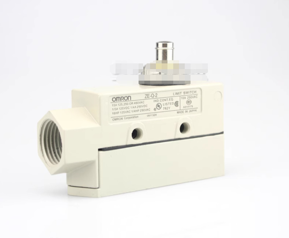 1PC NEW OMRON Limit switch ZE-Q-2 #LL