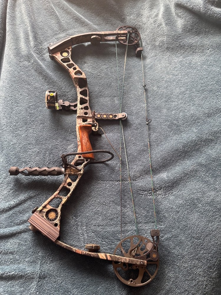 Mathews Switchback XT. 29/70. RH