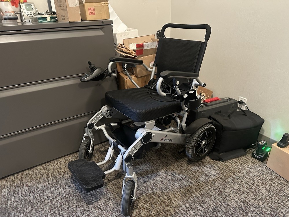 Aotedor Folding Electric Wheelchair
