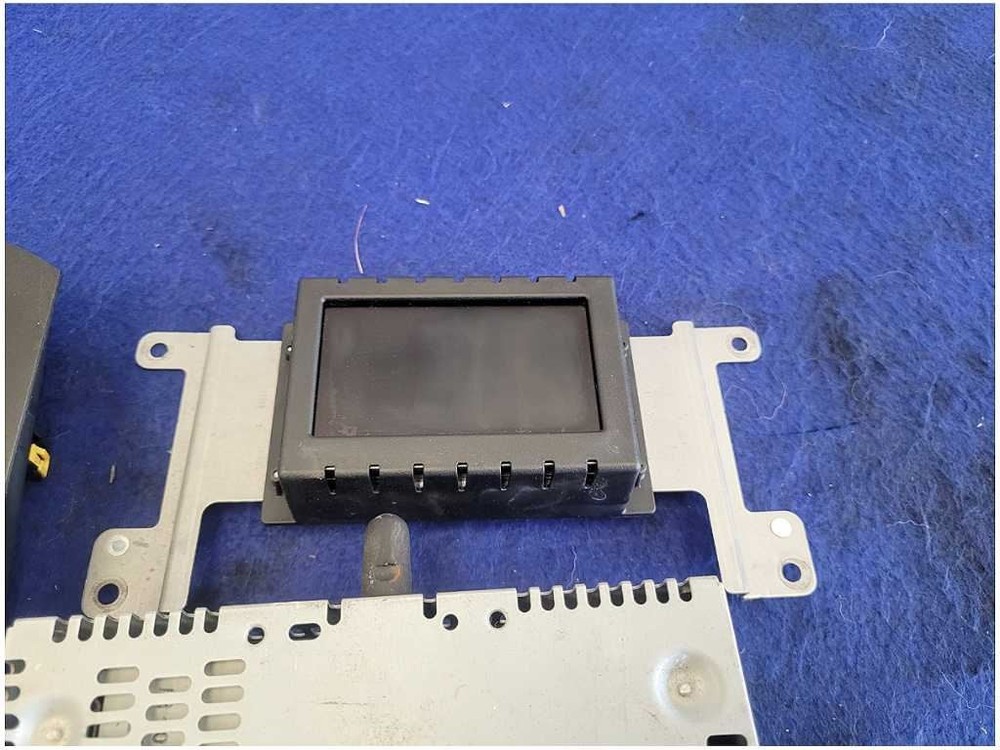 2014 Ford Mustang GT S550 Audio Control Info Panel Receiver Face Plate 2840