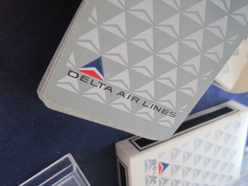 Stancraft Delta Air Lines Deck ( 2 ) in Glitter Box