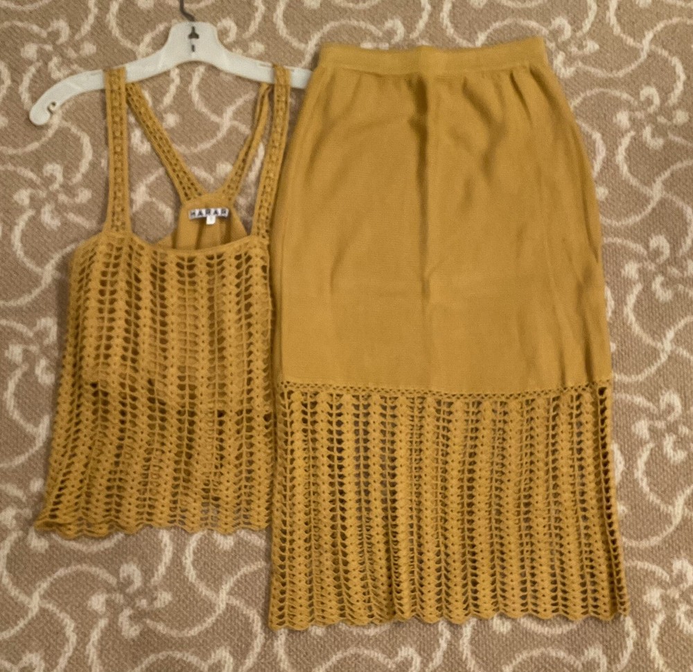 Harare Knit Skirt & Top Size Medium