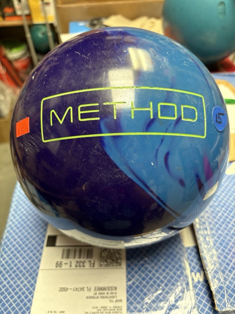 Used Brunswick Method Bowling Ball 15 Pounds