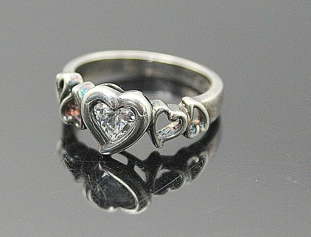 BEAUTIFUL HALLMARKED OPEN HEART CZ STERLING SILVER RING 8''
