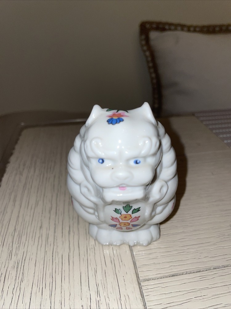 1981 Prestige Vintage Foo Dog Candle