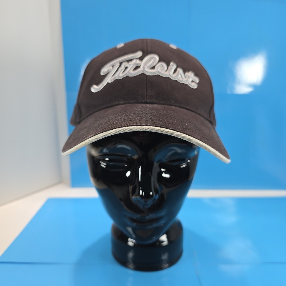 Titleist Golf Hat Cap Black Preowned Adjustable Strap Signed