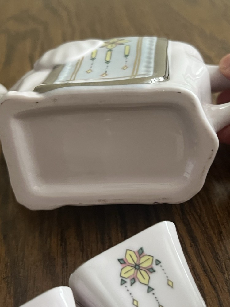 Elephant Pink Porcelain Teapot 3 Cup