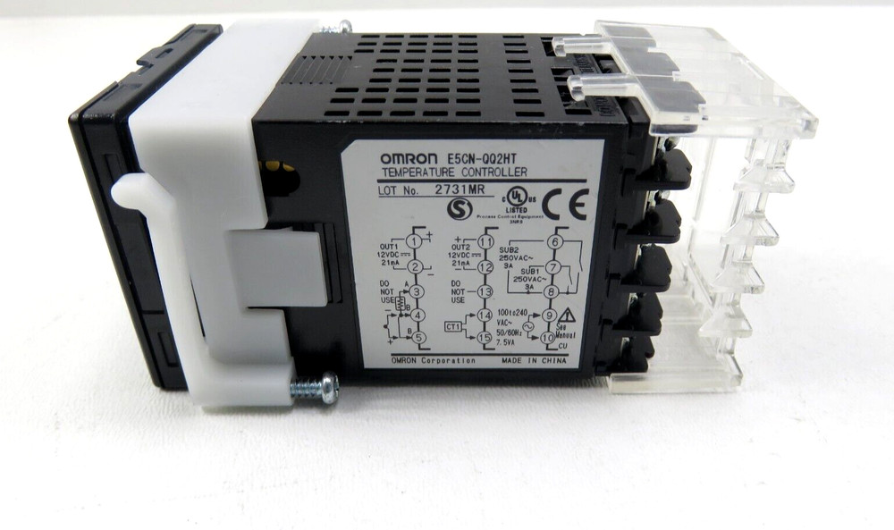 Omron E5CN-QQ2HT Temperature Controller