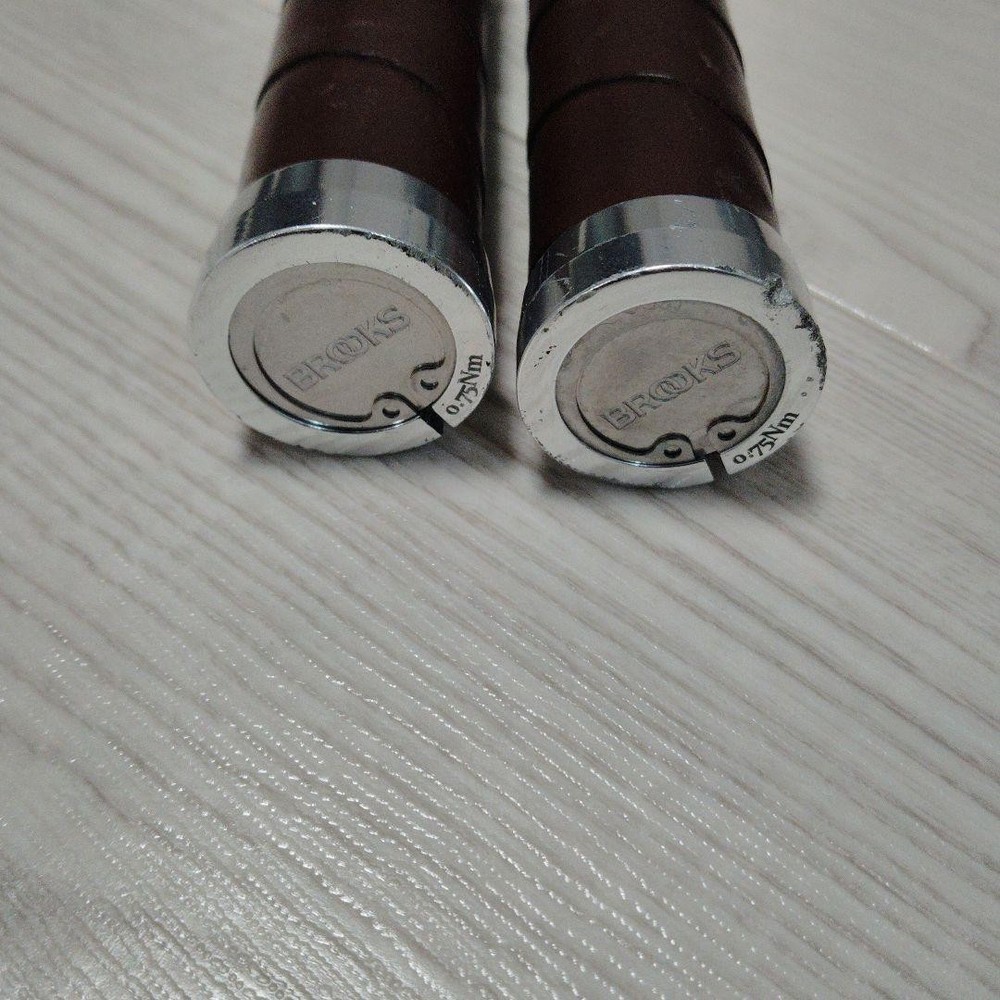 Brooks leather grips