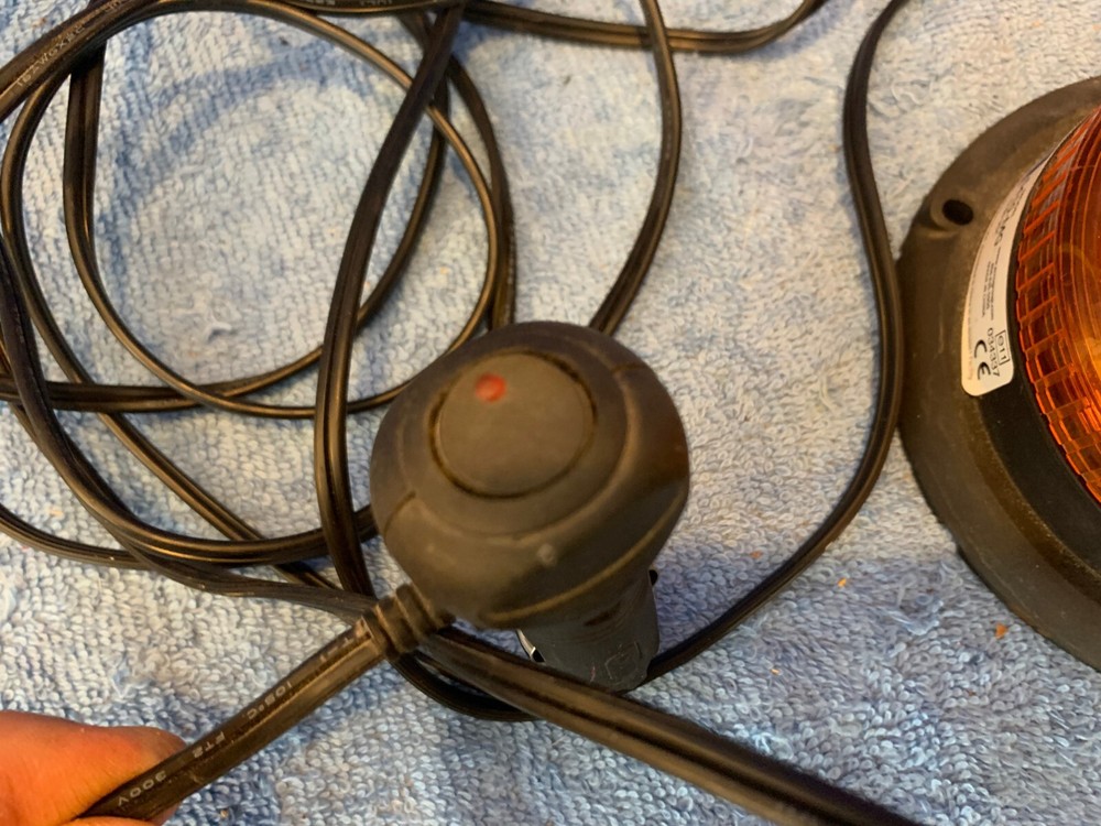 Ecco 6410-MG Strobe Beacon Amber VDC Light