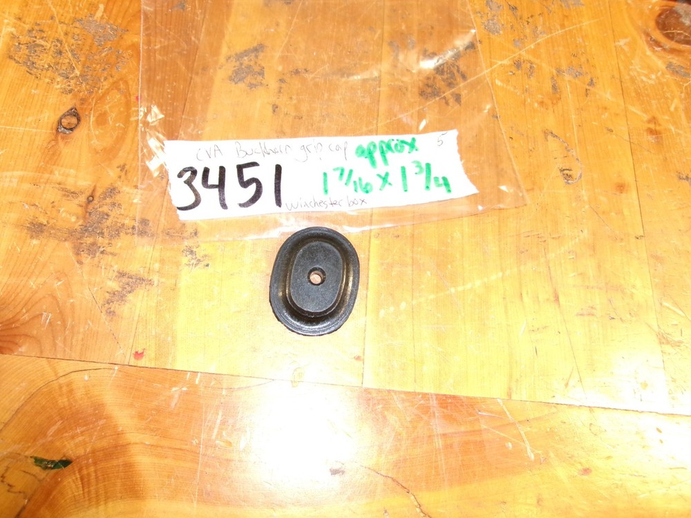 CVA Buckhorn Black plastic side-panel cap, no screw,