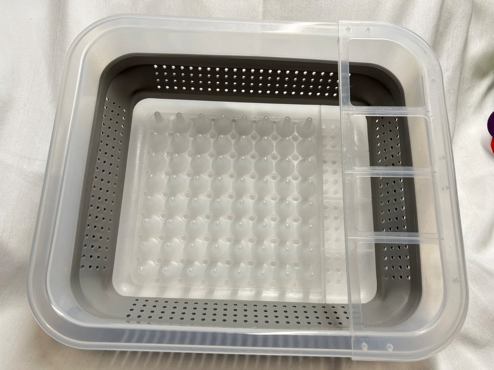 Wakeman Outdoors Collapsible Dish  Drainer- storage height- 3"