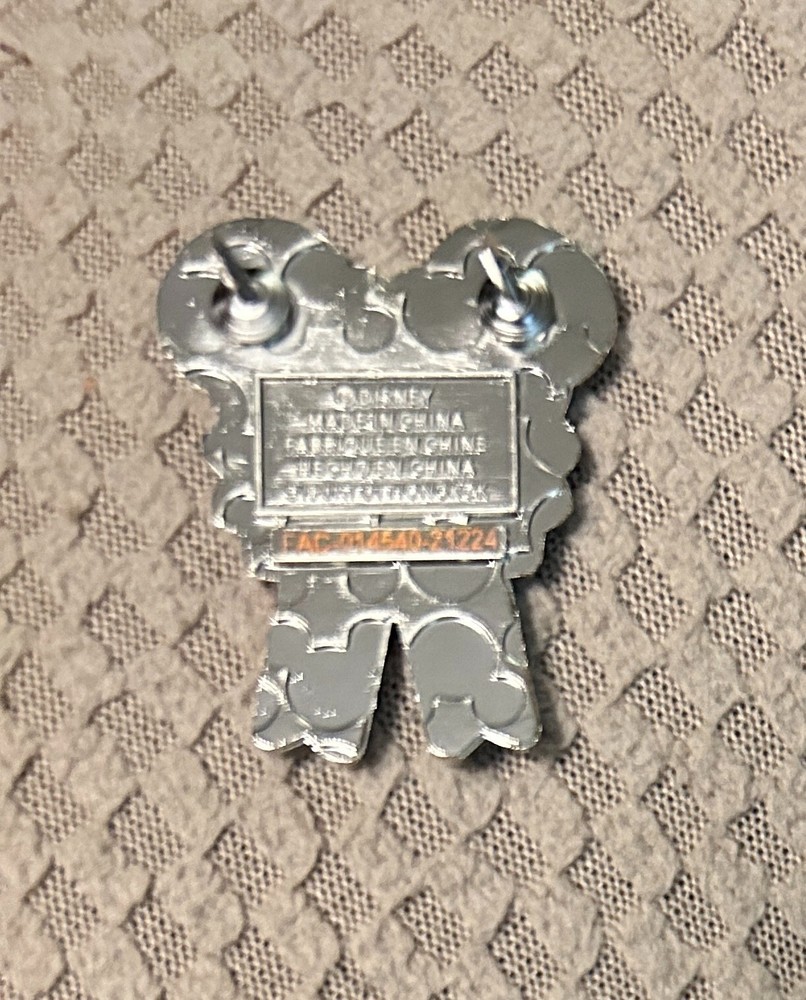 Hidden Mickey Hunter pin