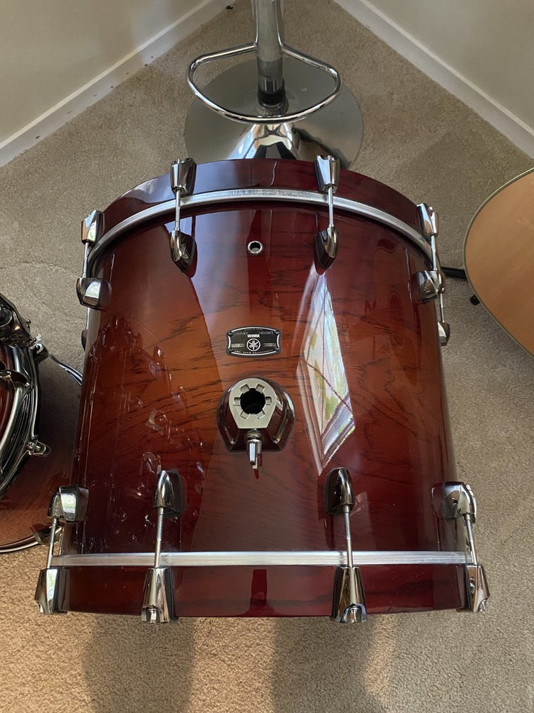 Yamaha Live Custom Oak 6pc Shell Pack – Amber Shadow Sunburst – Mint / Matching