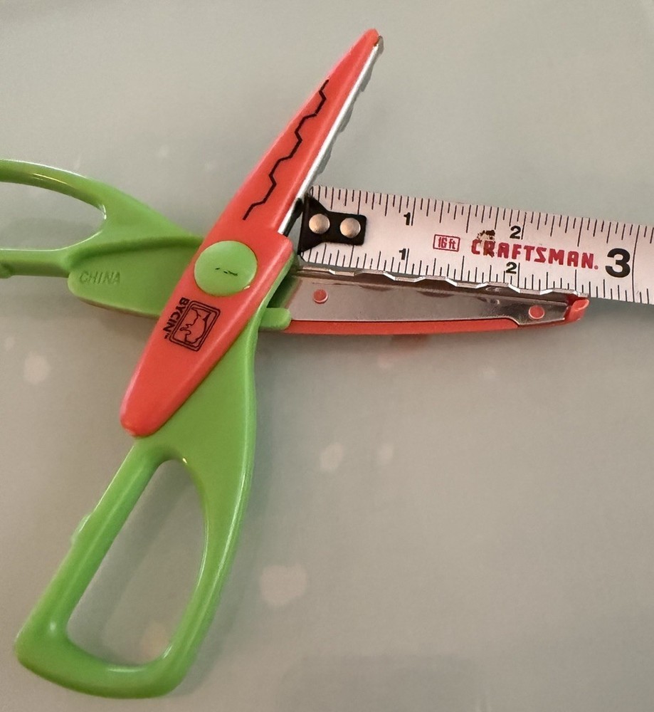 BYCIN Decorative Paper Edging Craft Scissors - Square Wave Pattern
