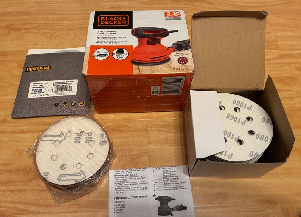 BLACK & DECKER: 5" Random Orbit Sander (BDERO600) + Extra