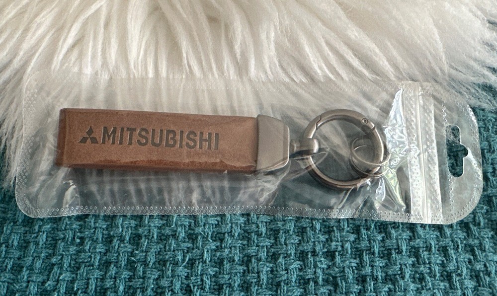 Keychain ** Mitsubishi** ( Logo ) ** Brown Leather **