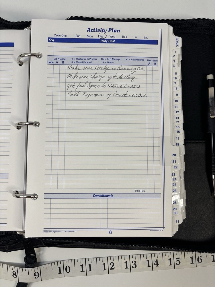 Caterpillar CAT Professional Leather Folio Binder - Zippered