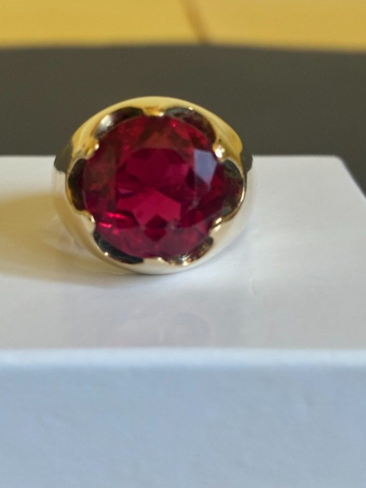 Men's 10K Gold Ring + Lab Created Ruby/Garnet Stone (Preowned)