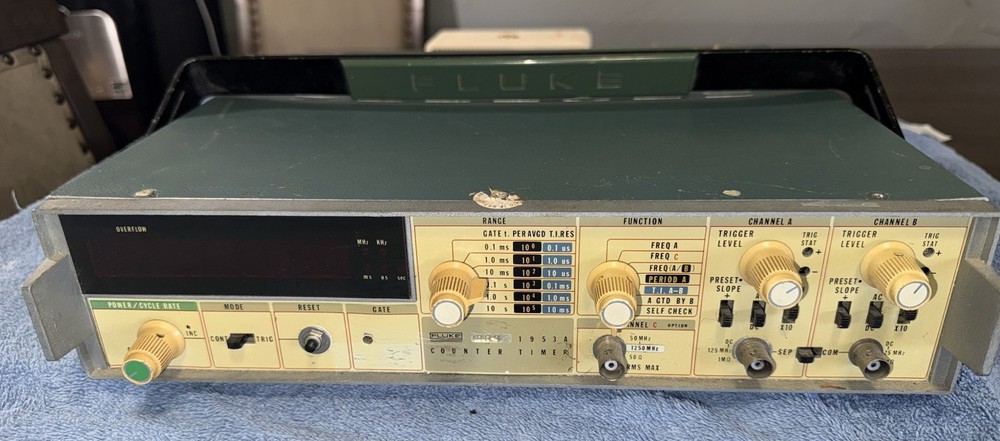 FLUKE 1953A COUNTER TIMER - NO TESTED