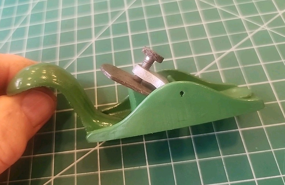 VINTAGE KUNZ SQUIRREL TAIL PLANE # 100 NOS - gwT2
