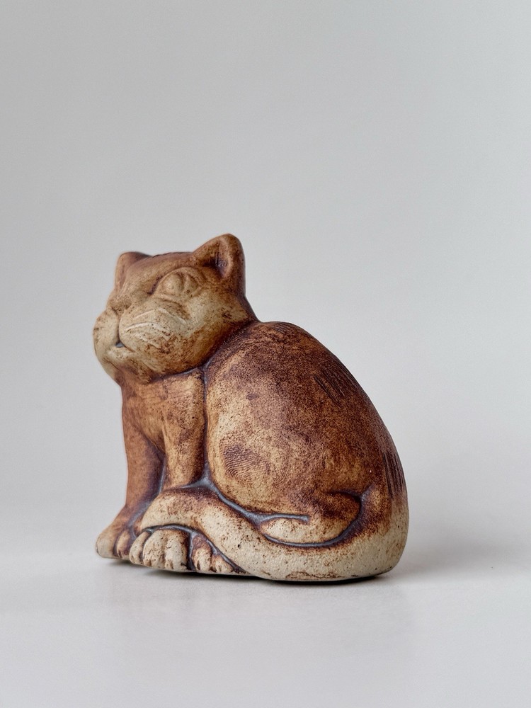 Vintage Quantock Designs Pottery Sitting Cat Somerset