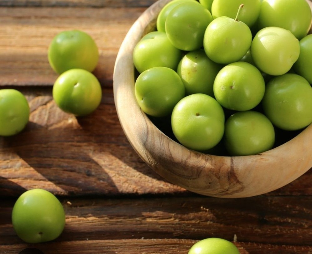 Fresh Green Plum Per Lb. 454g