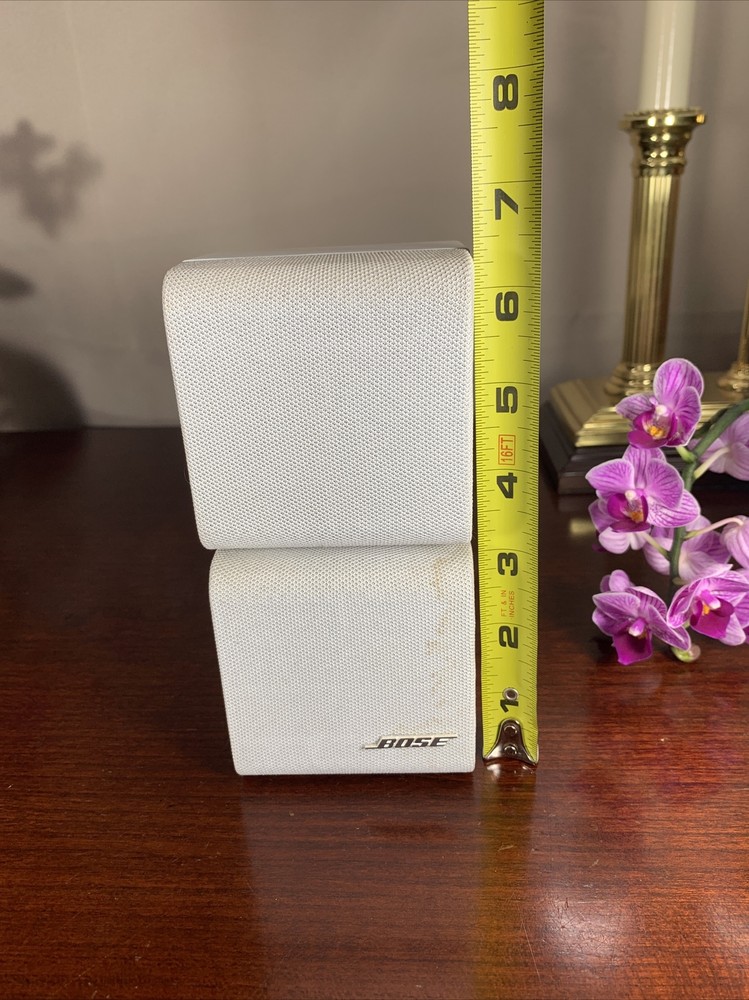 One Bose Lifestyle Acoustimass Double Cube Speaker