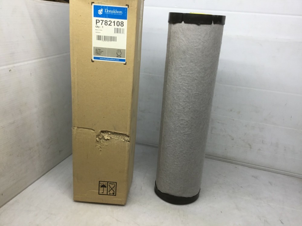 NEW GENUINE DONALDSON AIR FILTER  P782108