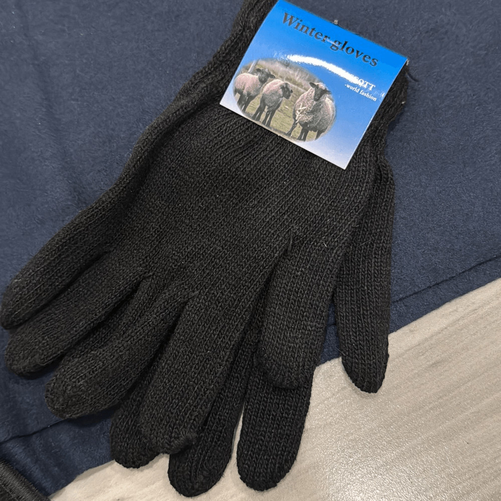 Scarf, gloves and headband bundle (3)