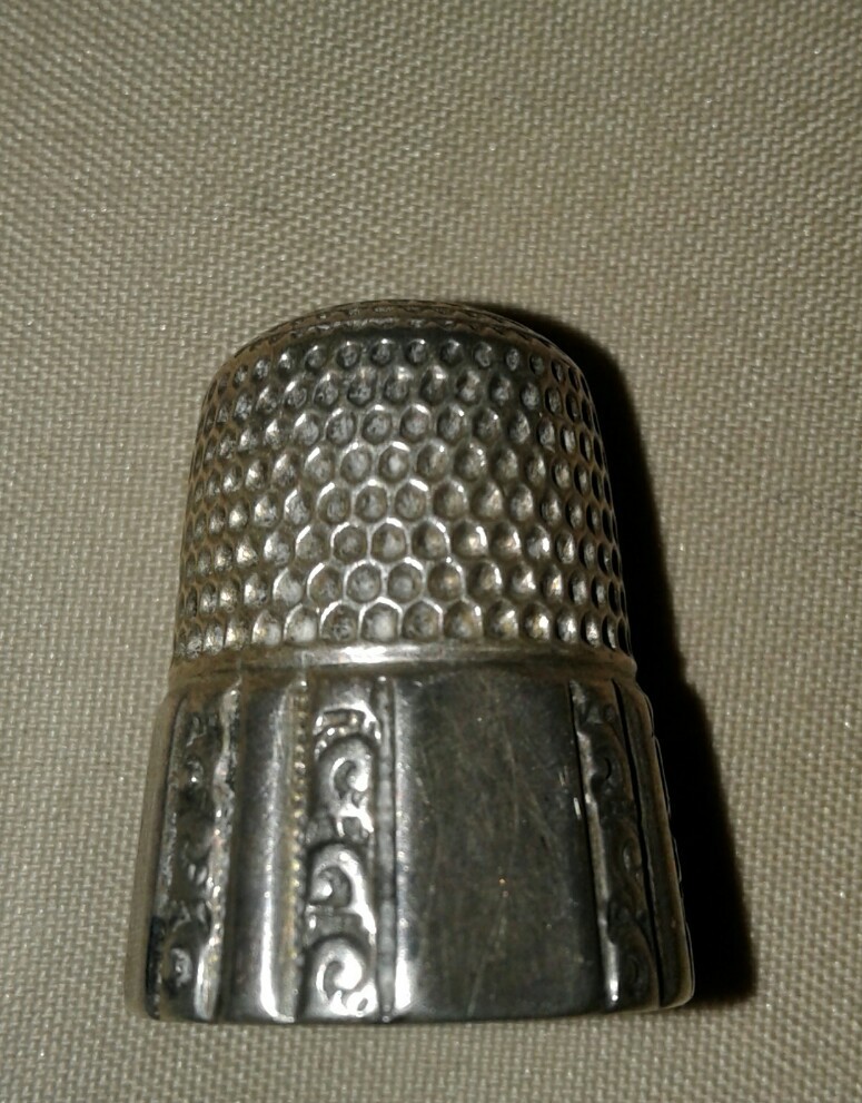 Antique Simons Brothers Sterling Silver Thimble