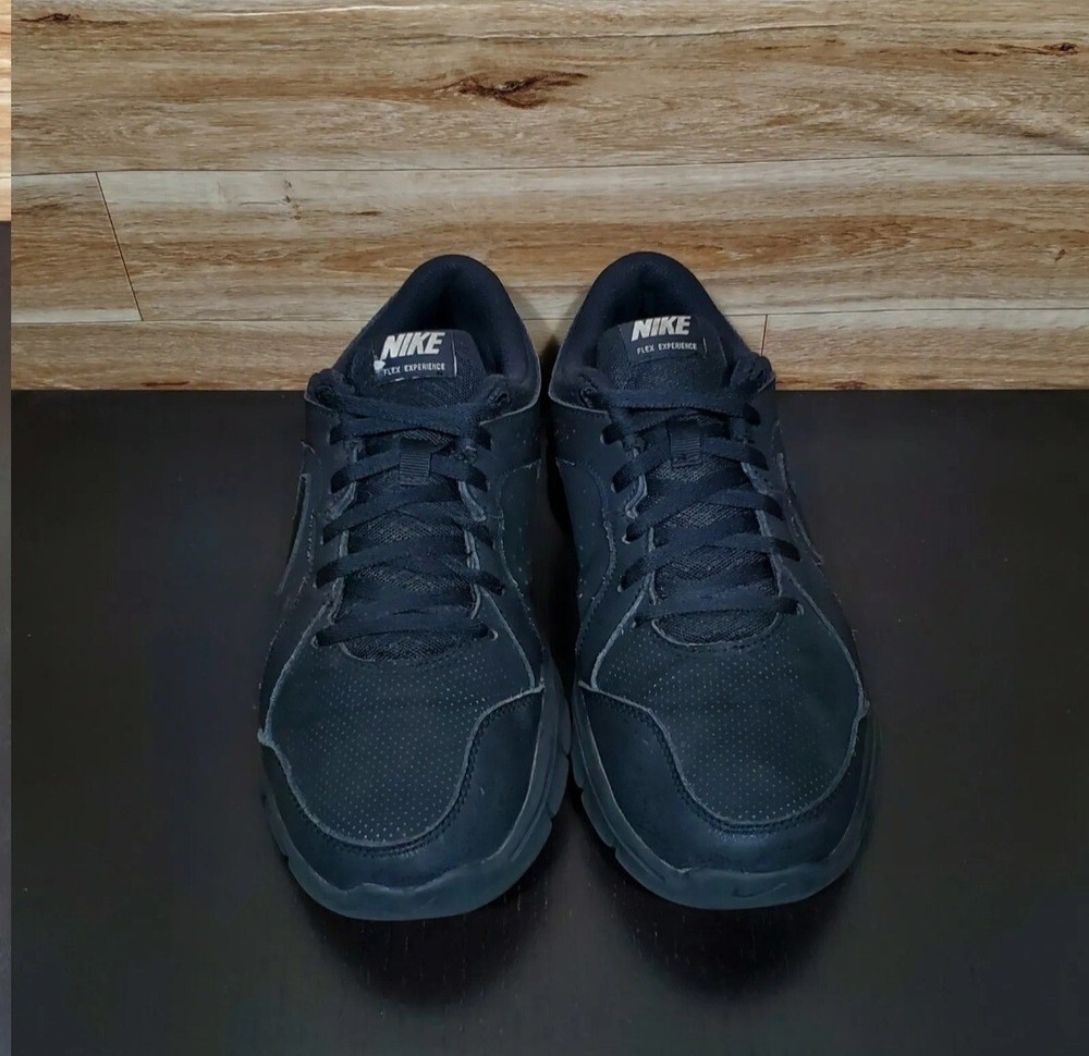 Nike Flex Experience Black Shoes Youth Size 6.5